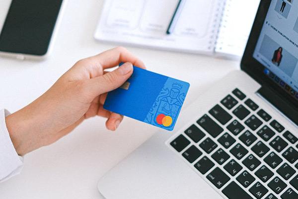 信用卡欠款多少金额可以起诉