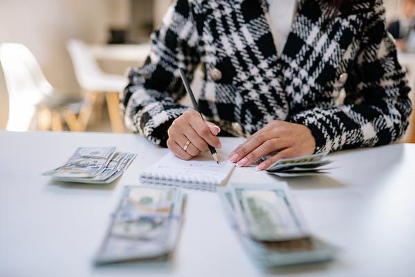 信用卡怎么绑定银行卡自动还款？自动还款的优缺点有哪些？