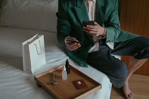 欠信用卡30万该如何补救，还不上会坐牢吗